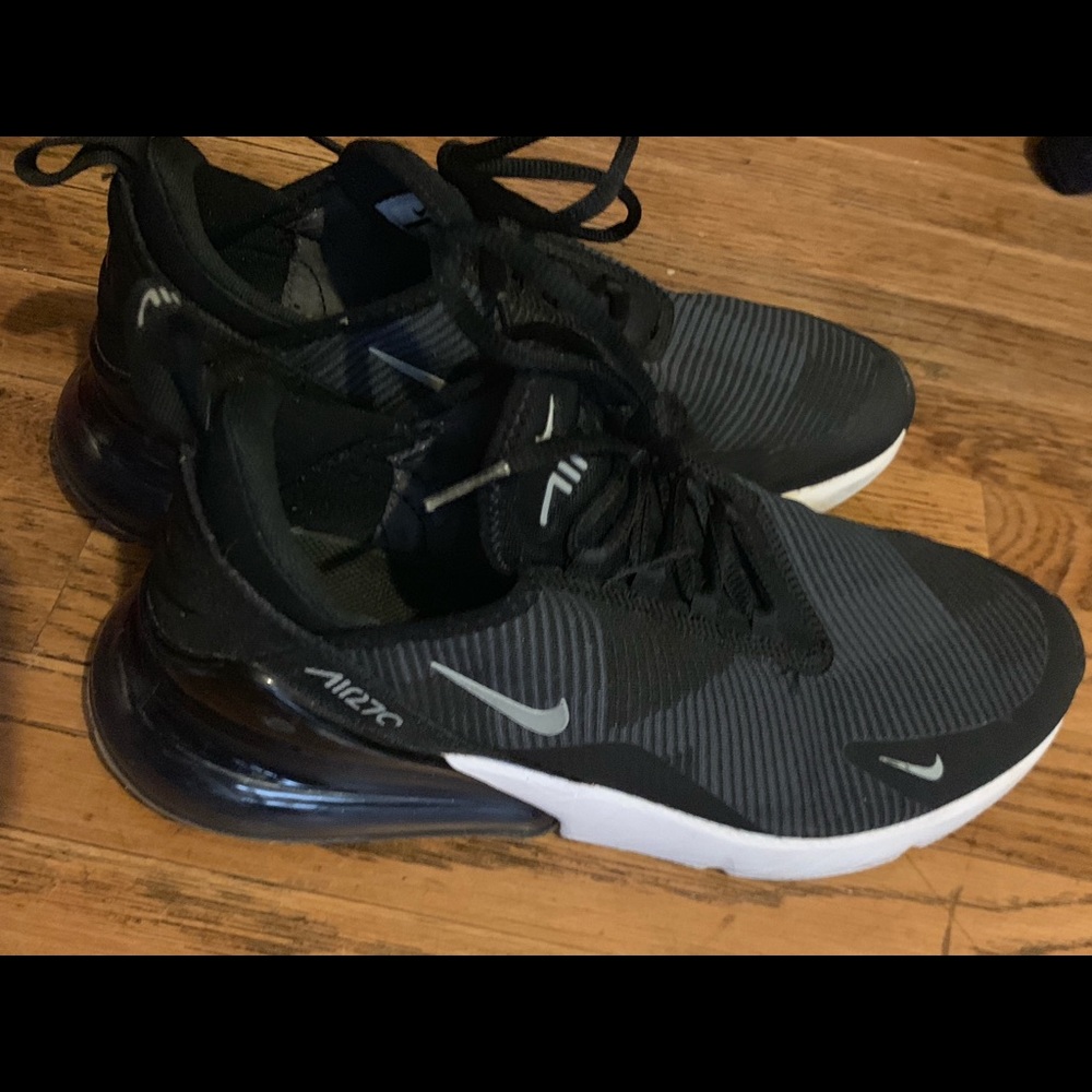 Nike 270 black